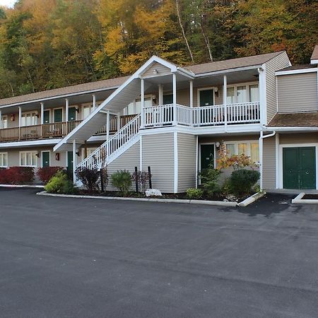 Berkshire Travel Lodge Canaan Buitenkant foto