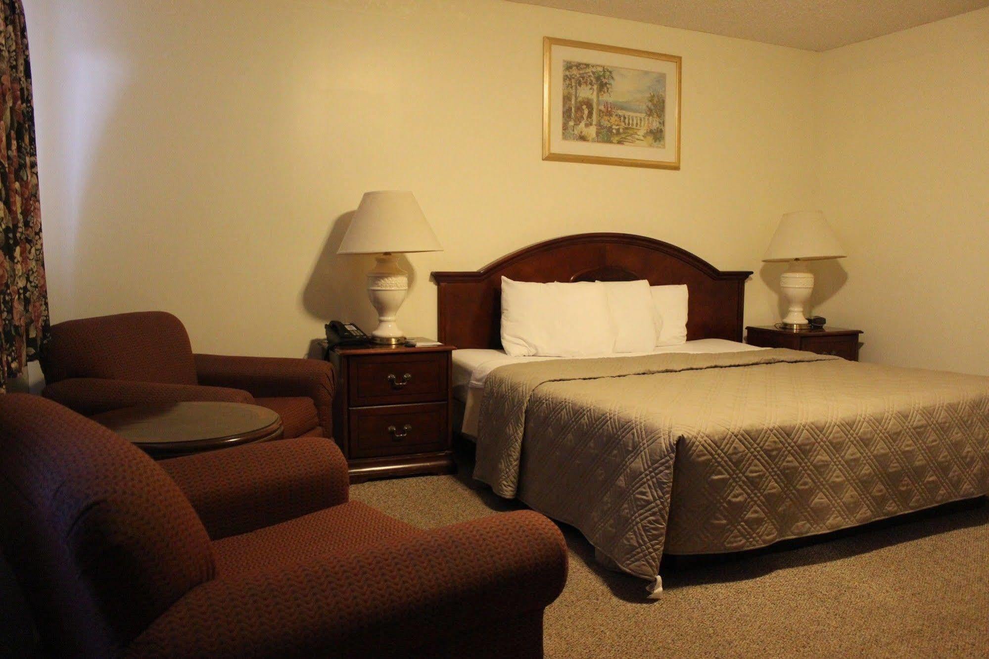 Berkshire Travel Lodge Canaan Buitenkant foto