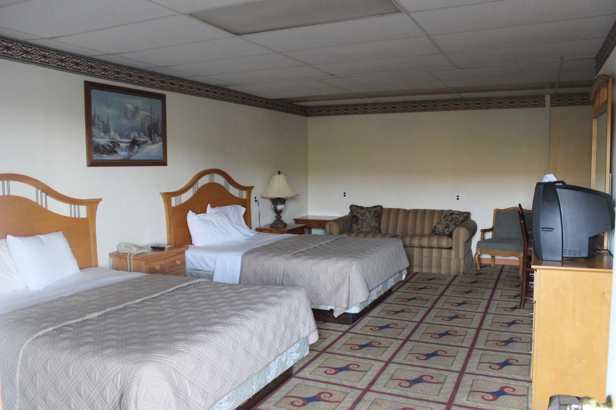 Berkshire Travel Lodge Canaan Buitenkant foto